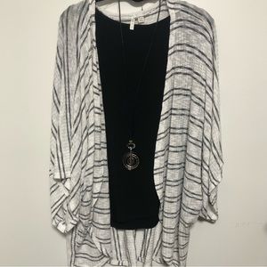 Cato kimono size 18/20 NEW